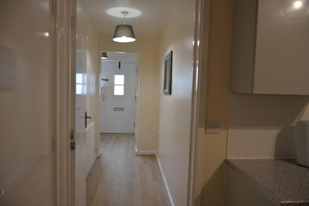 London 4 Bedroom House エクステリア 写真
